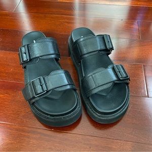 Ma Belle Sandals in Black